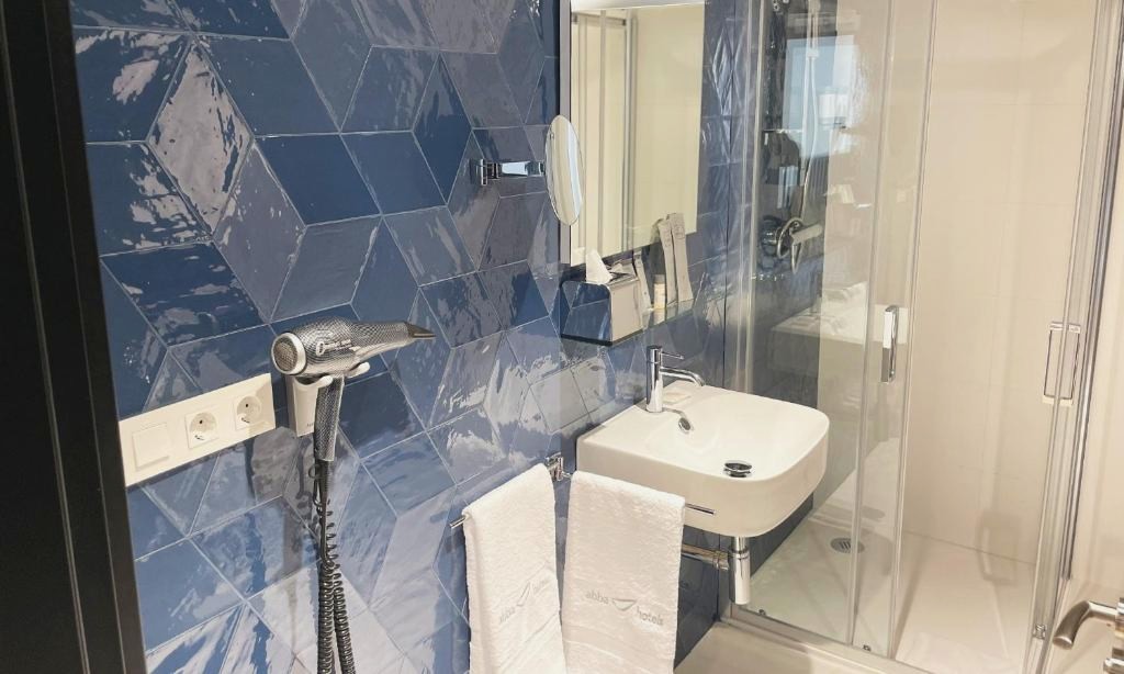 Discover the beauty of San Sebastian - abba Apartments Playa de Gros San Sebastián