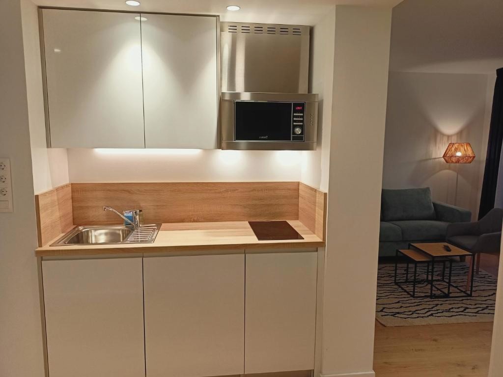 Discover the beauty of San Sebastian - abba Apartments Playa de Gros San Sebastián