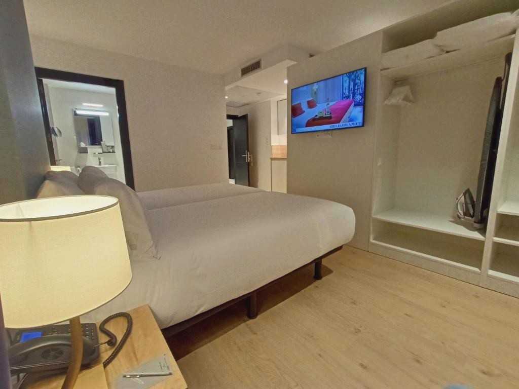 Discover the beauty of San Sebastian - abba Apartments Playa de Gros San Sebastián