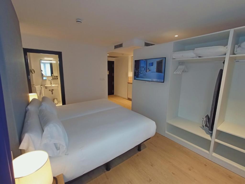 Discover the beauty of San Sebastian - abba Apartments Playa de Gros San Sebastián