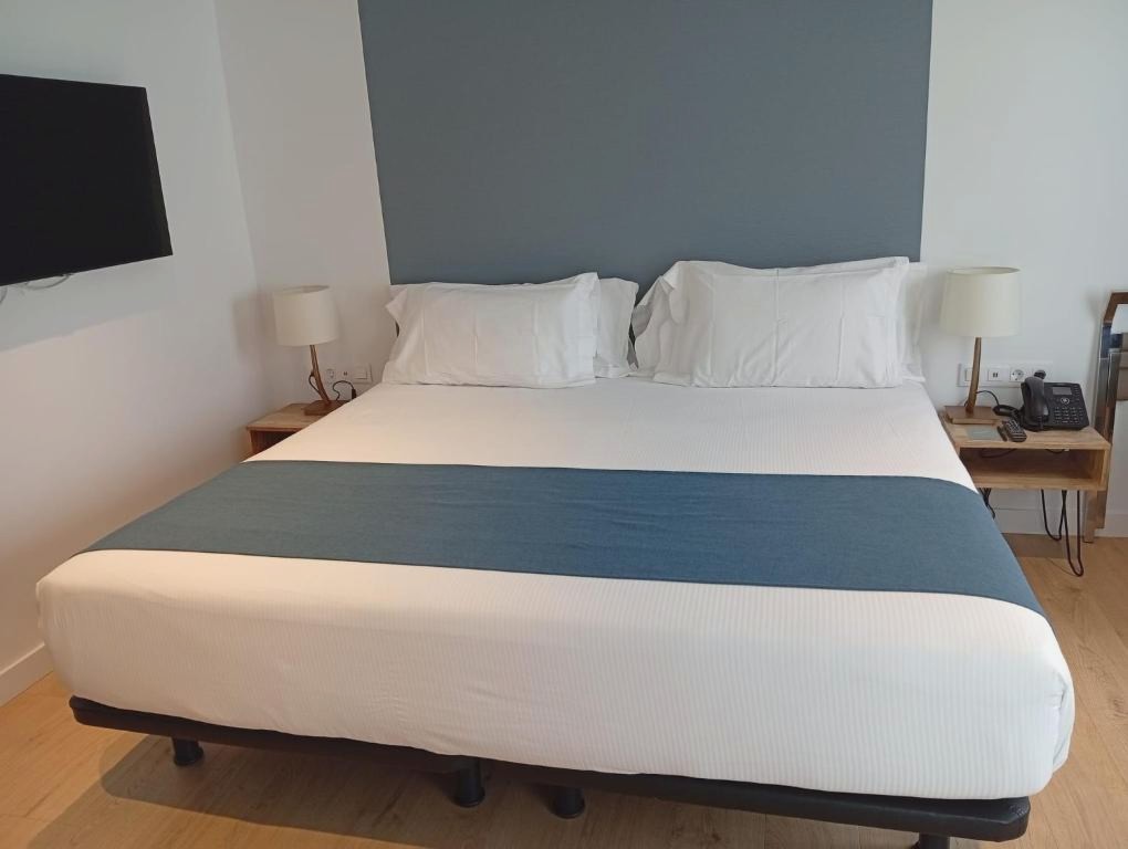 Discover the beauty of San Sebastian - abba Apartments Playa de Gros San Sebastián