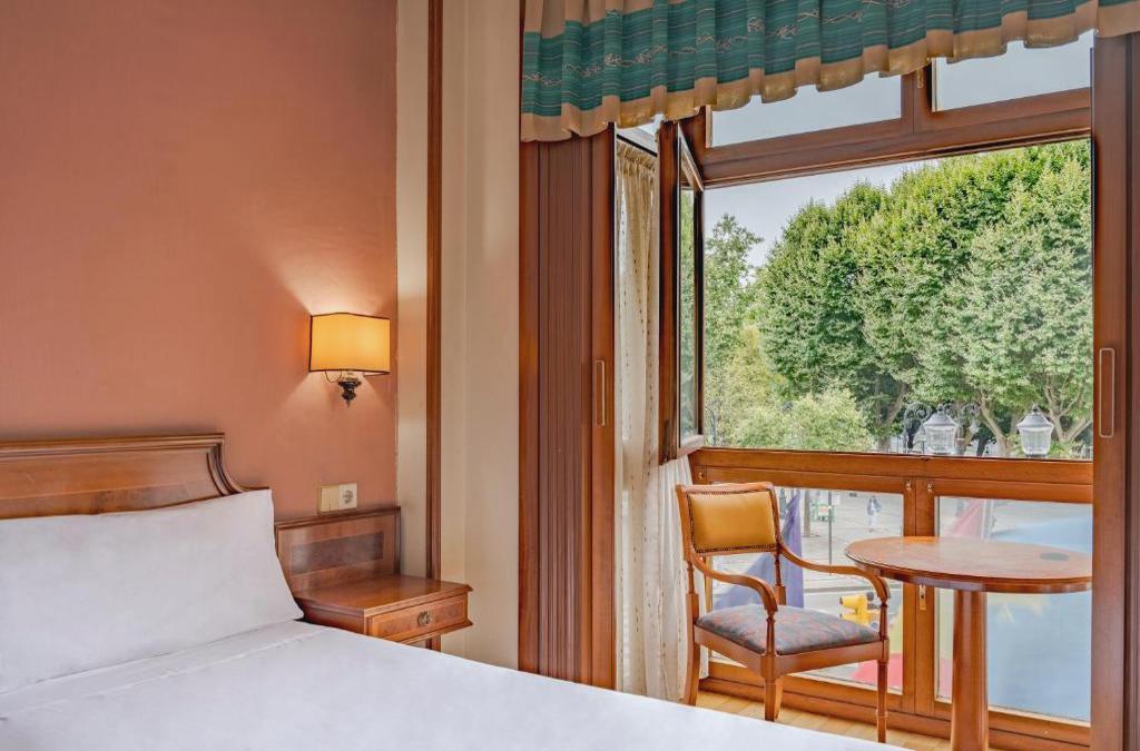 B&B HOTEL Gijón Centro Begoña