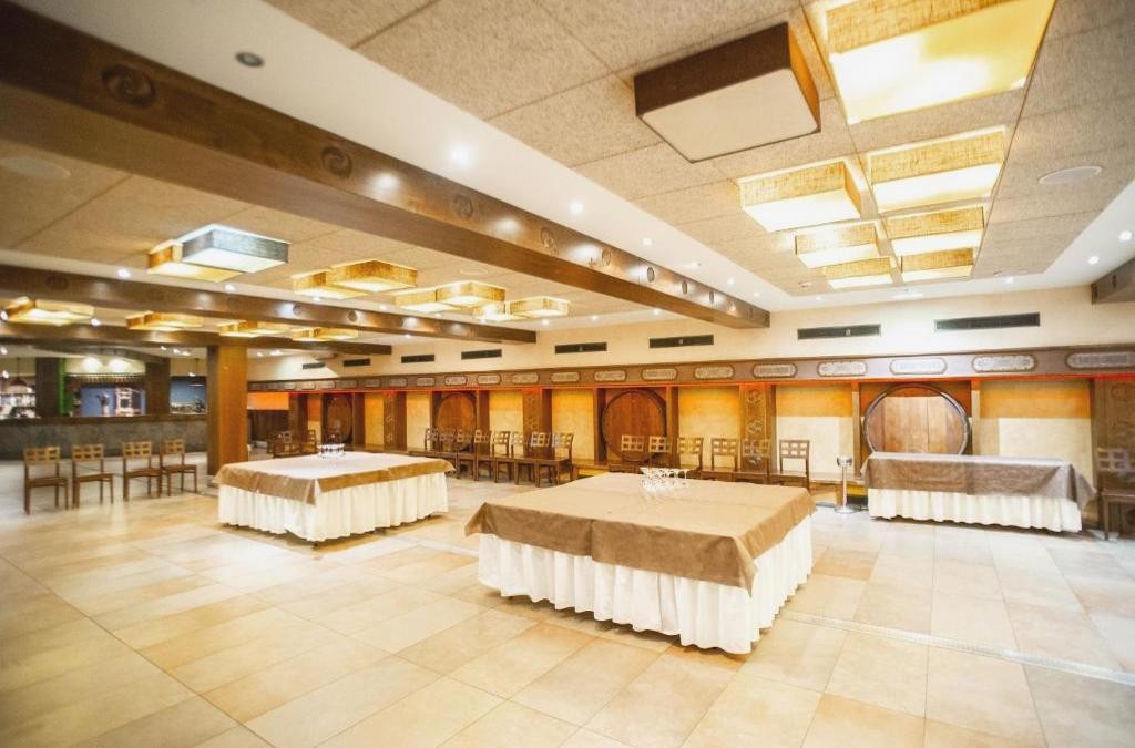 Asturias: green valleys, cider and a spa visit - AZZ Asturias Langrehotel