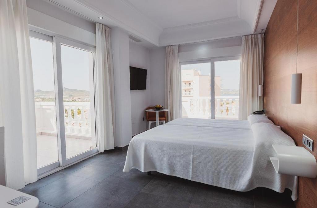 Vacances de la Toussaint en Espagne : cap sur La Manga pour une escapade 4* - Hotel Los Delfines