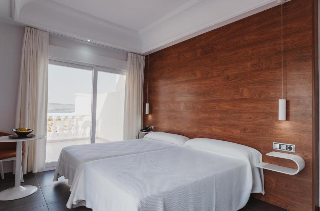Vacances de la Toussaint en Espagne : cap sur La Manga pour une escapade 4* - Hotel Los Delfines