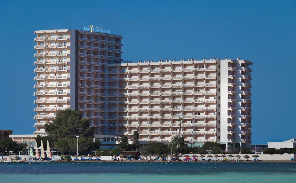 Hotel Izán Cavanna