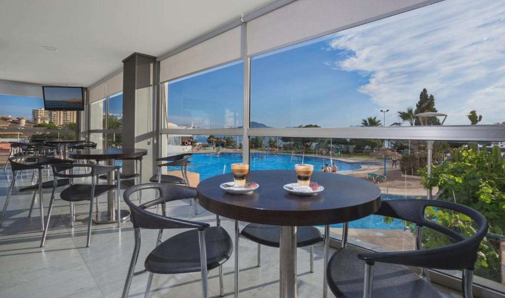 Hotel Izán Cavanna