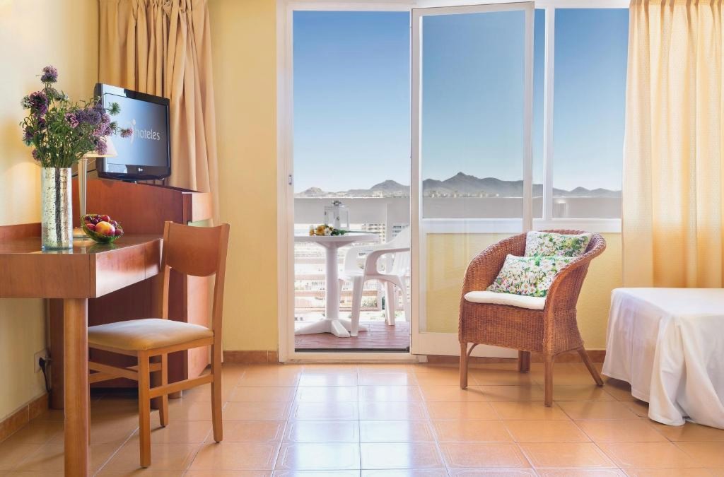 Hotel Izán Cavanna