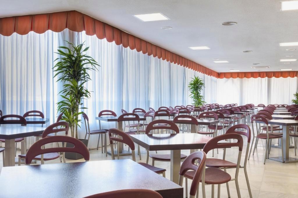 Hotel Izán Cavanna