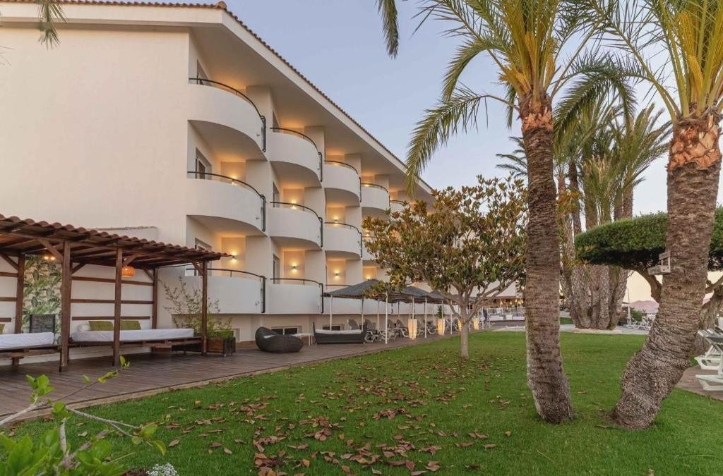 Vacances d'automne à Murcie, sur la Costa Cálida - Ramada Resort by Wyndham Puerto de Mazarron