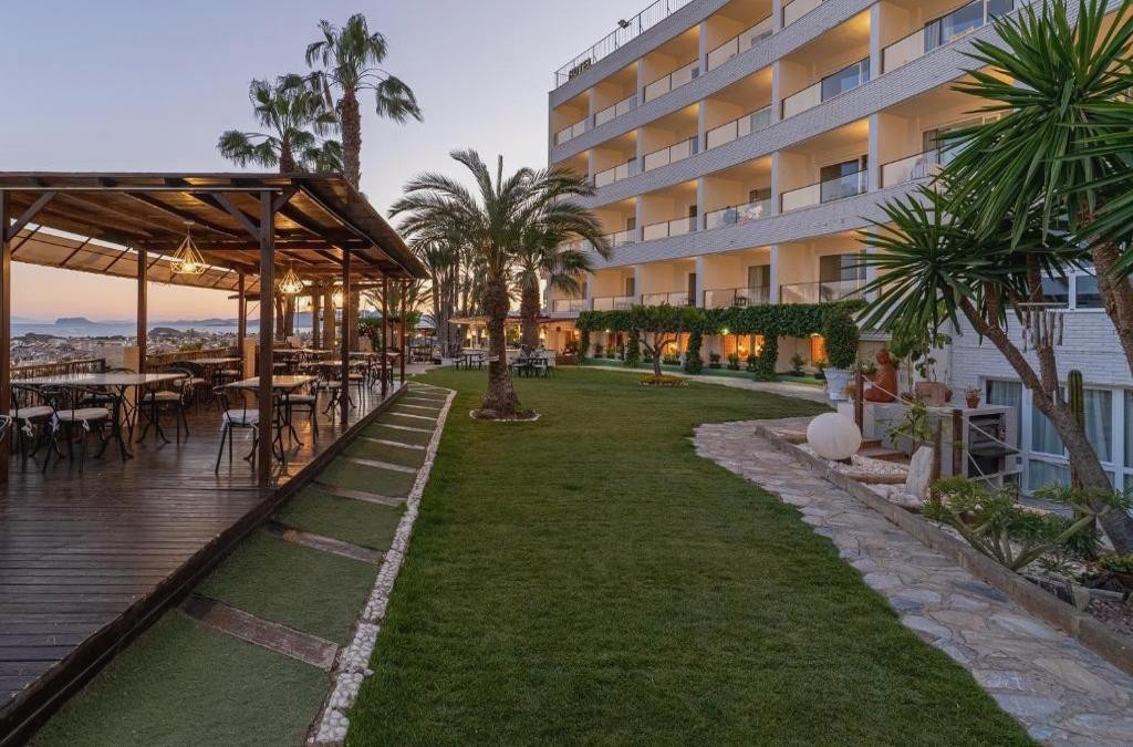 Vacances d'automne à Murcie, sur la Costa Cálida - Ramada Resort by Wyndham Puerto de Mazarron