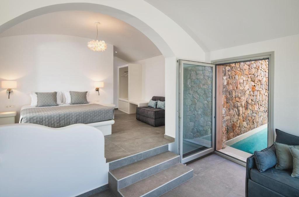 Felicity Cave Suites