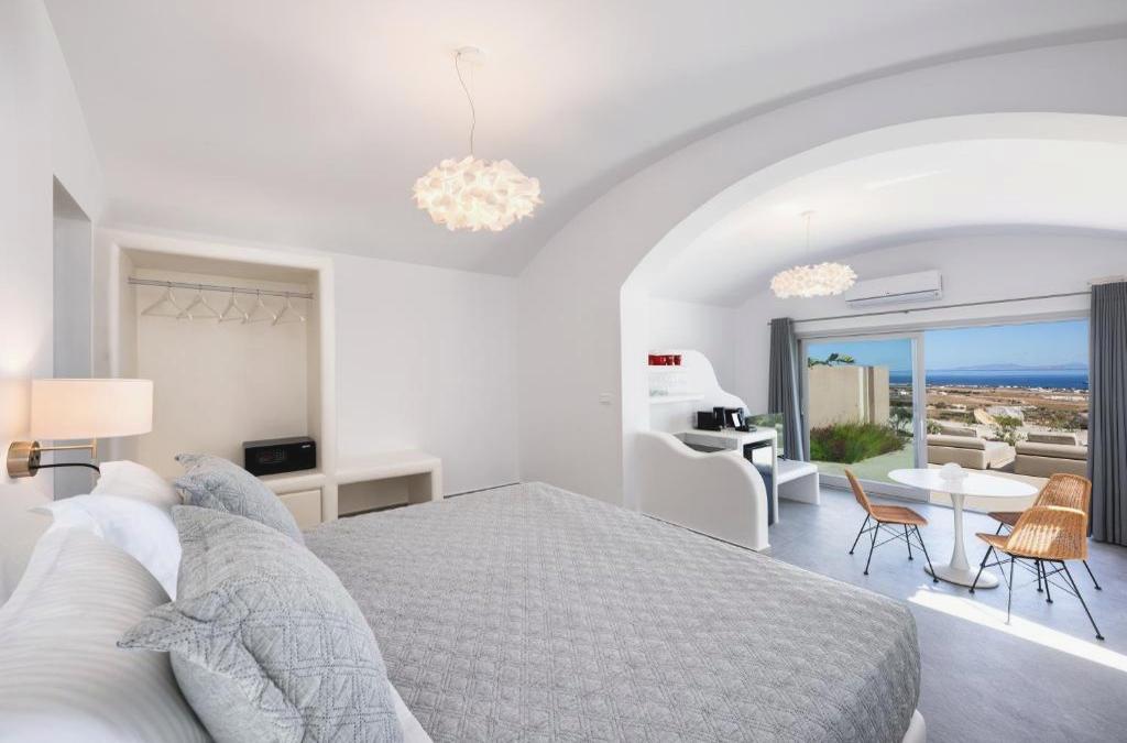 Felicity Cave Suites