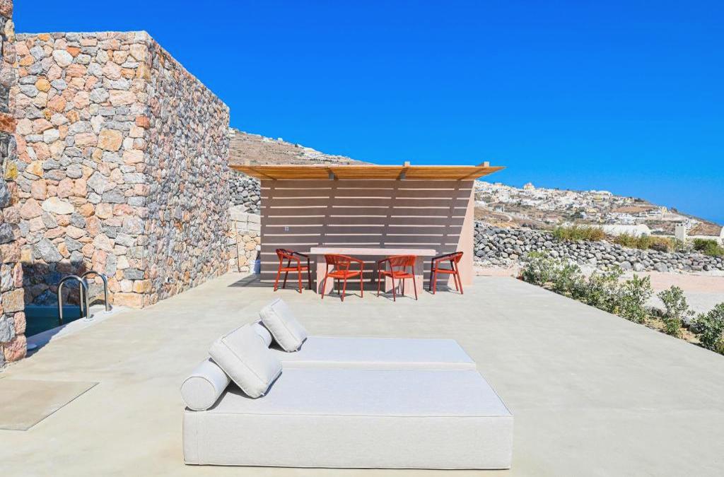 Felicity Cave Suites