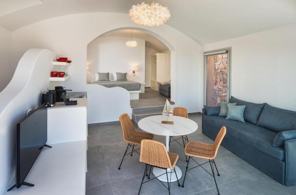 Felicity Cave Suites