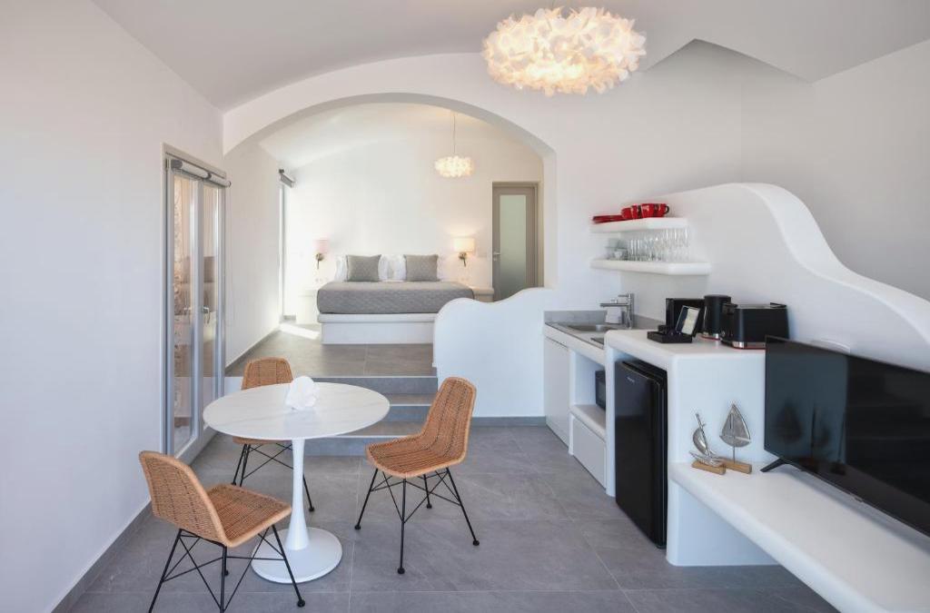 Felicity Cave Suites