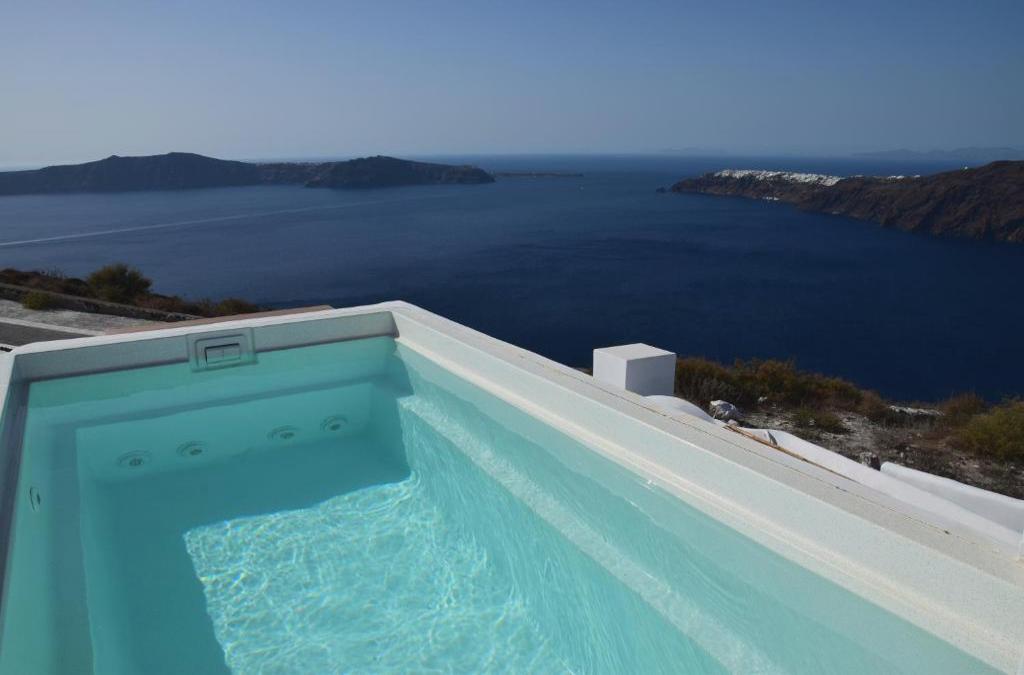 Amaze Suites