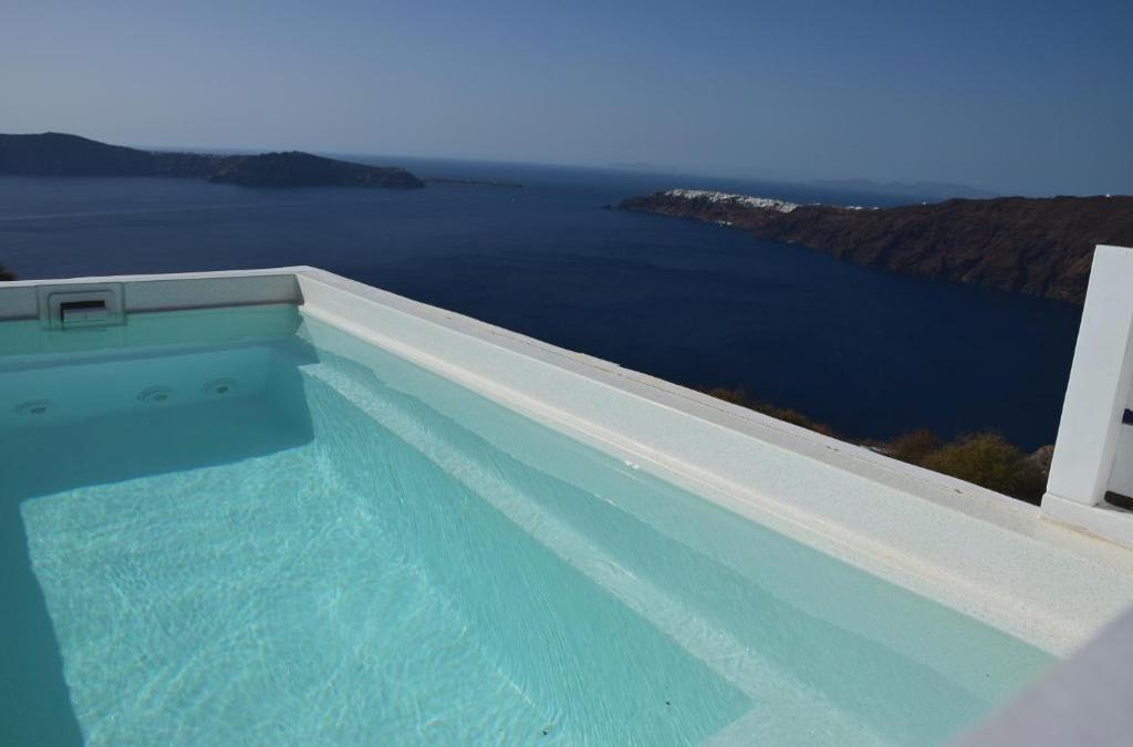 Amaze Suites