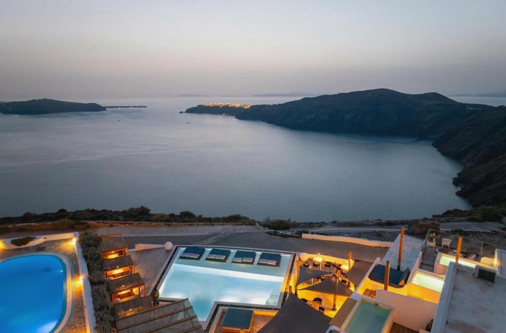 Amaze Suites
