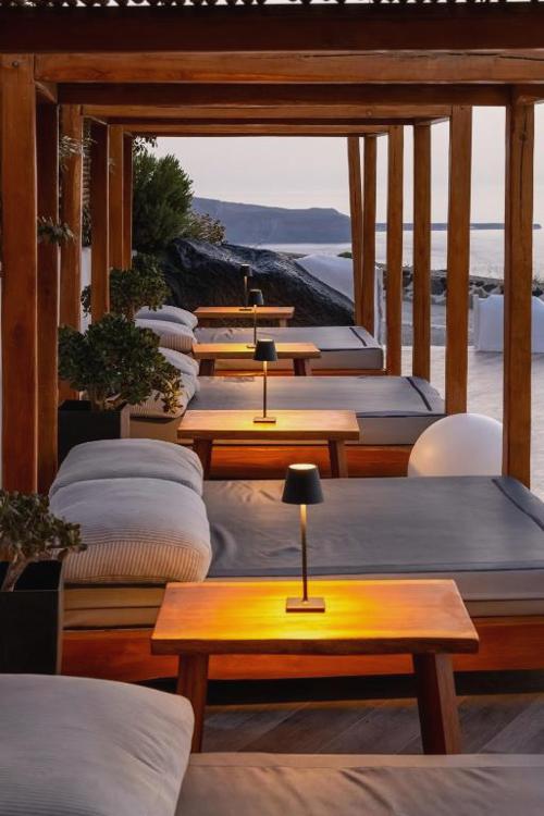Amaze Suites