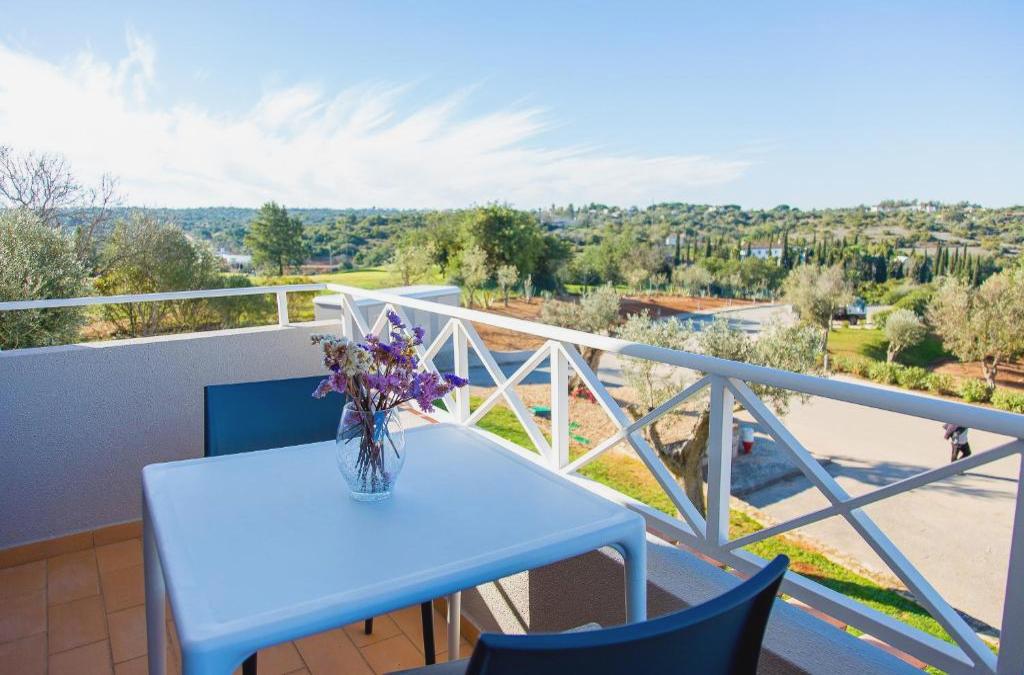 Goldener Herbst an der Algarve: Sonne, Meer und Ruhe - Pestana Gramacho Residences