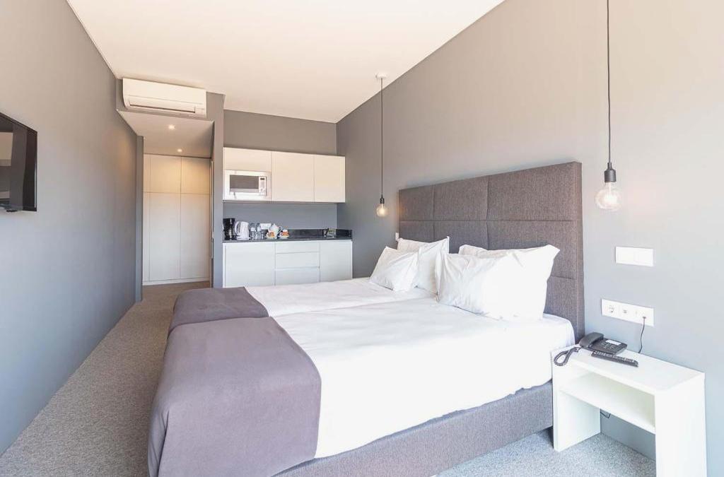 Goldener Herbst an der Algarve: Sonne, Meer und Ruhe - Pestana Gramacho Residences