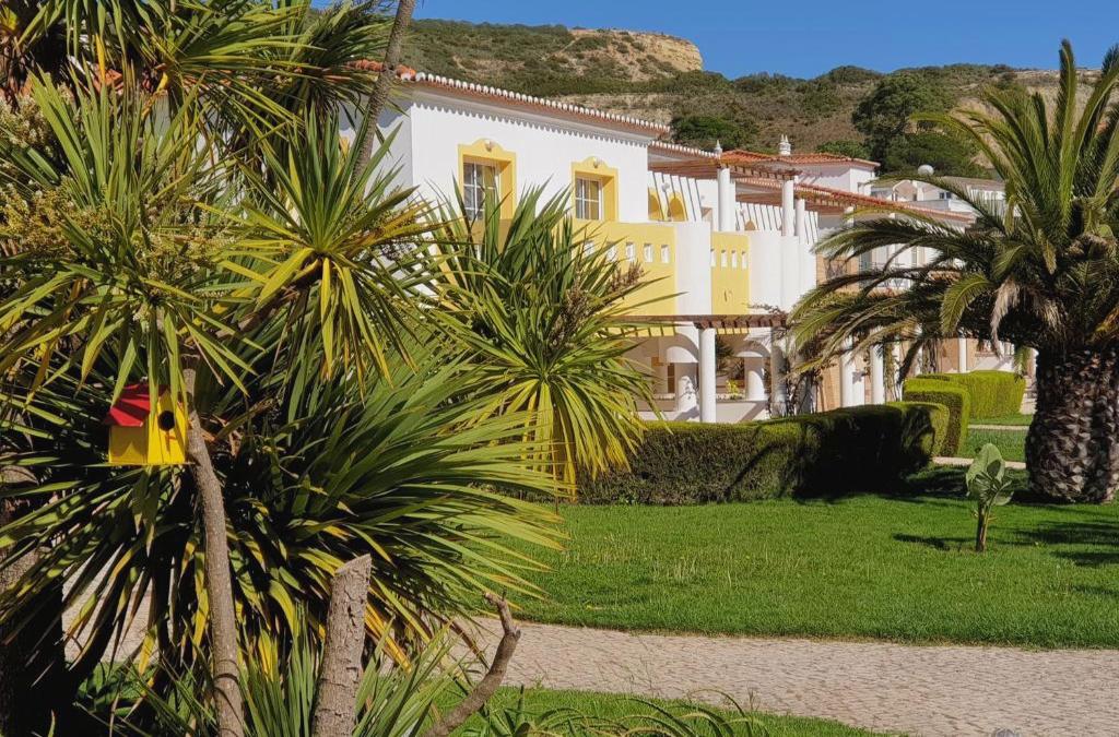 Bargain Price for Hotel Luz Bay 4* in Algarve - 40% Discounts for Kids! - Luz Bay Club Beach & Sun Hotel