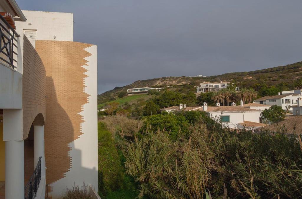Bargain Price for Hotel Luz Bay 4* in Algarve - 40% Discounts for Kids! - Luz Bay Club Beach & Sun Hotel