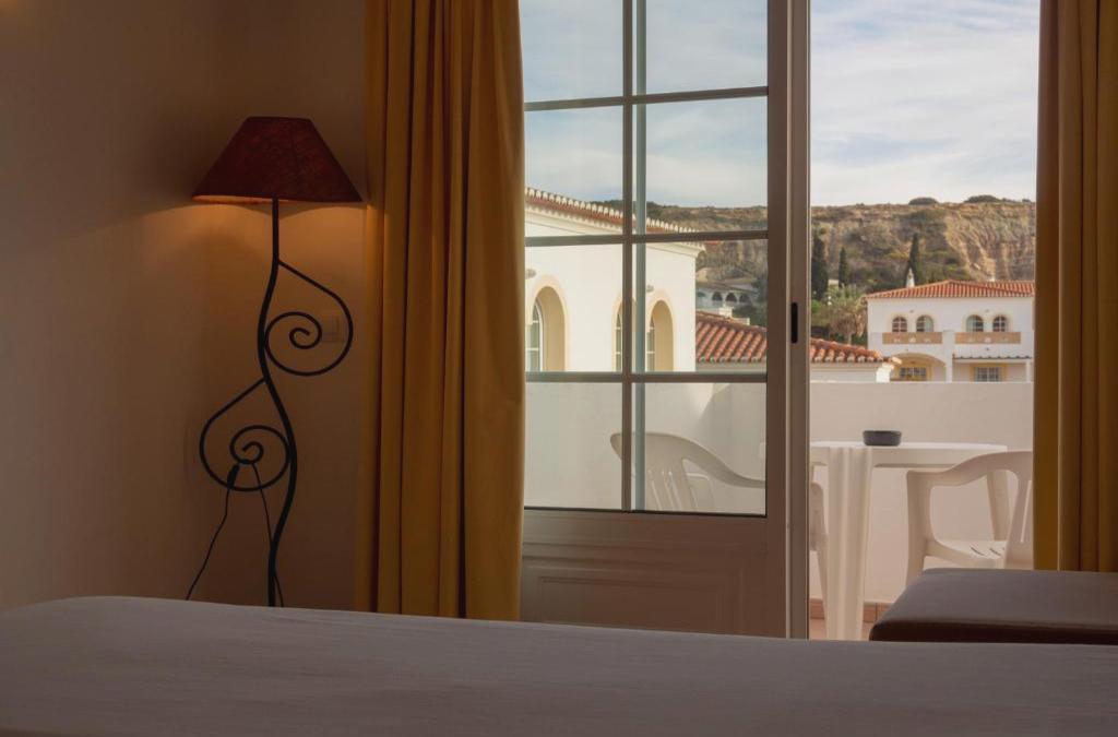 Bargain Price for Hotel Luz Bay 4* in Algarve - 40% Discounts for Kids! - Luz Bay Club Beach & Sun Hotel