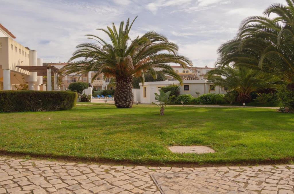Bargain Price for Hotel Luz Bay 4* in Algarve - 40% Discounts for Kids! - Luz Bay Club Beach & Sun Hotel