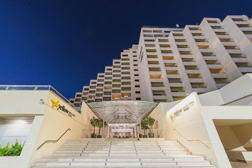 Yellow Praia Monte Gordo Hotel
