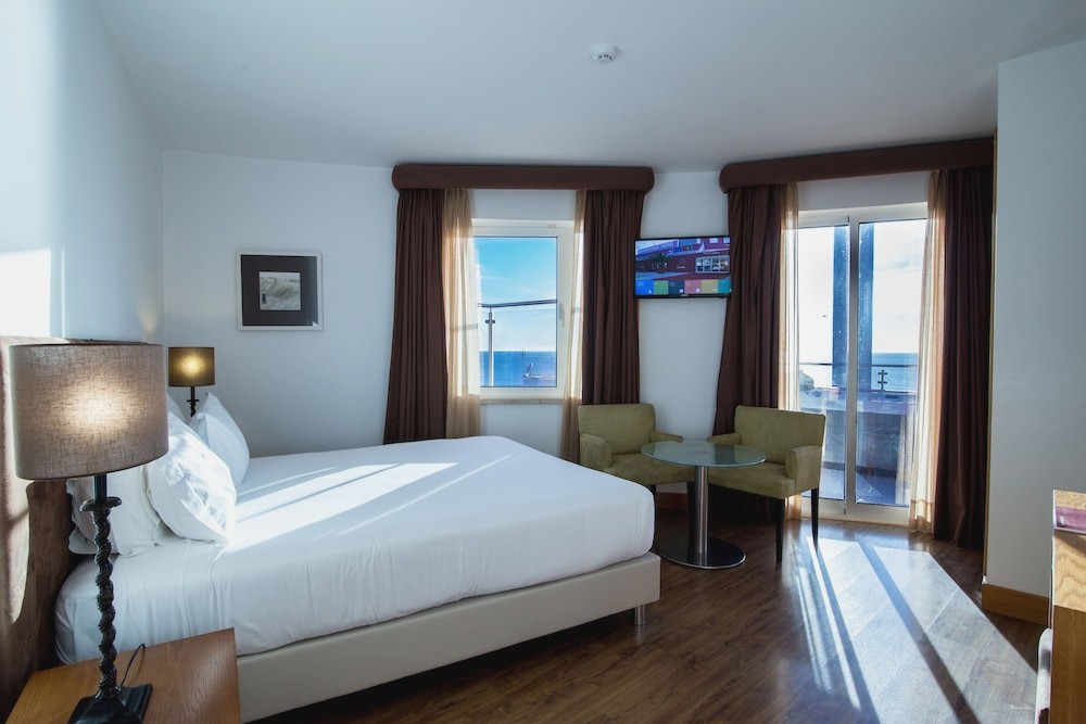 Hotel Quarteira Sol 4* in Algarve - 50% discount for kids!