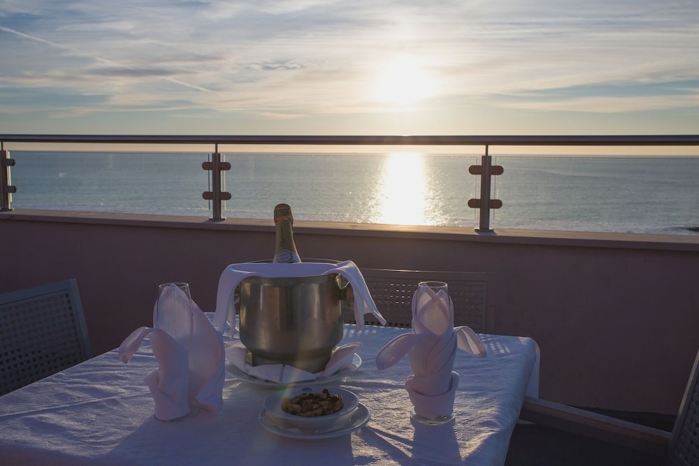Hotel Quarteira Sol 4* in Algarve - 50% discount for kids!