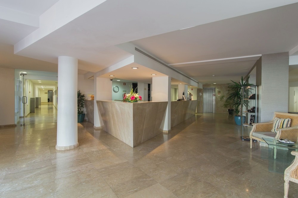 Hotel Quarteira Sol 4* in Algarve - 50% discount for kids!