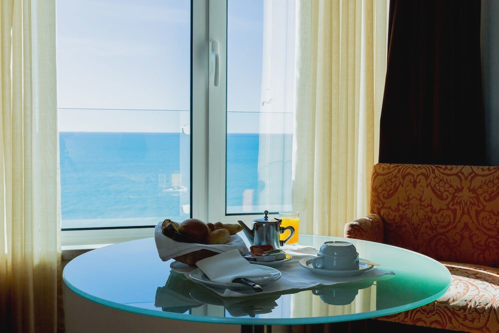 Hotel Quarteira Sol 4* in Algarve - 50% discount for kids!
