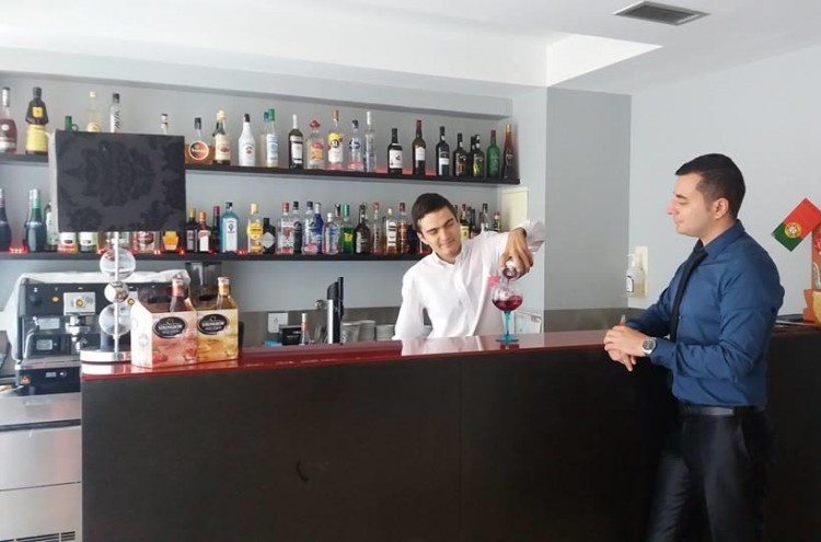 Porto Getaway with a Cruise and Winery Visit
