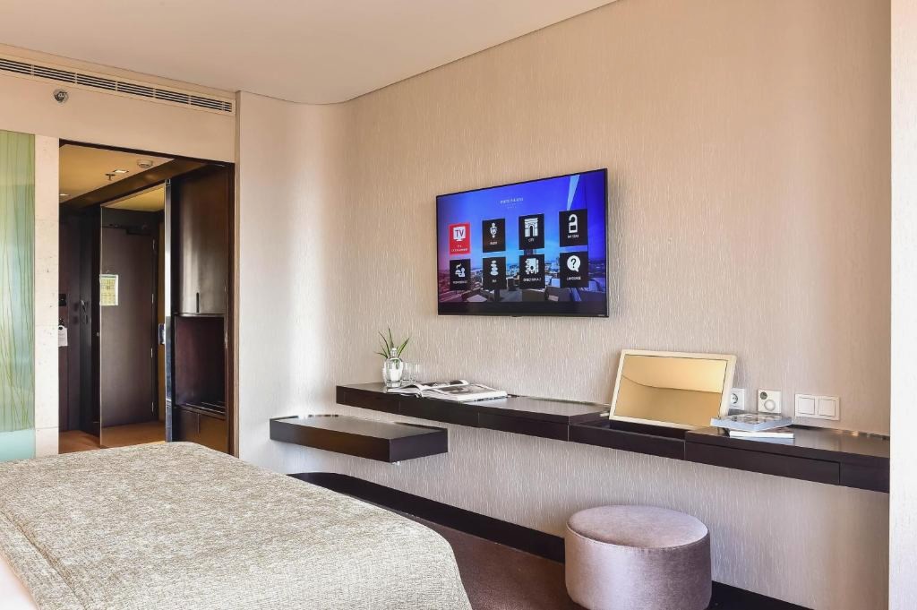 Porto Palácio Hotel by The Editory