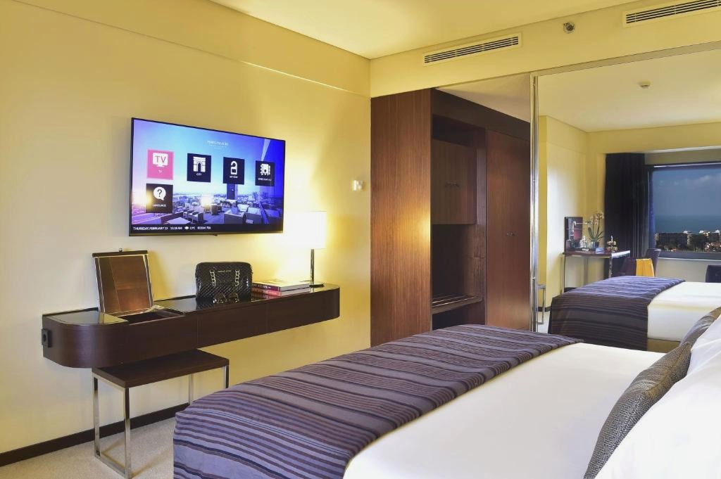 Porto Palácio Hotel by The Editory