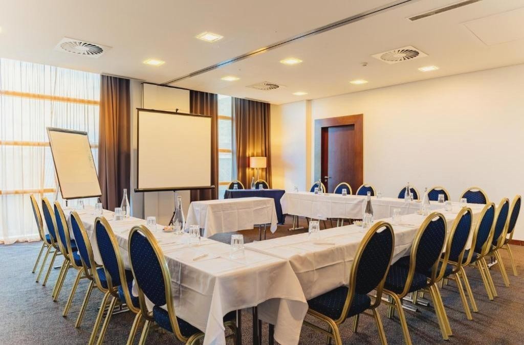 Axis Porto Business & Spa Hotel