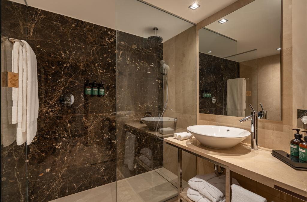 Estadia de luxo ao Porto: hotel de 5 estrelas, degustação de vinhos e cruzeiro - Crowne Plaza Porto by IHG