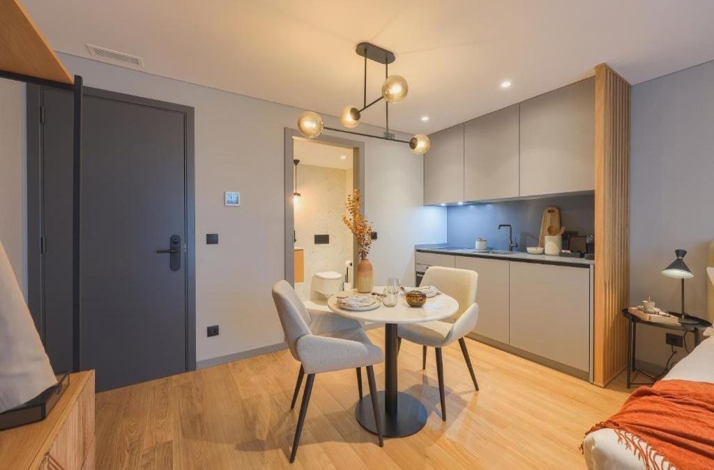 Porto: Apartment for Francesinha Fans - Nôma Living Icon Apartments