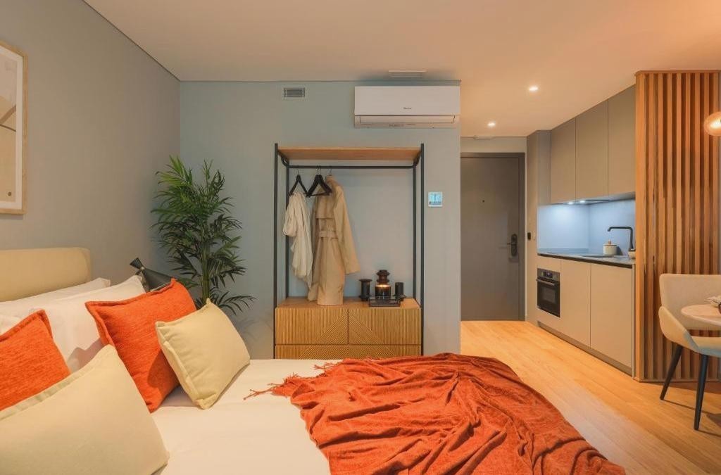 Porto: Apartment for Francesinha Fans - Nôma Living Icon Apartments