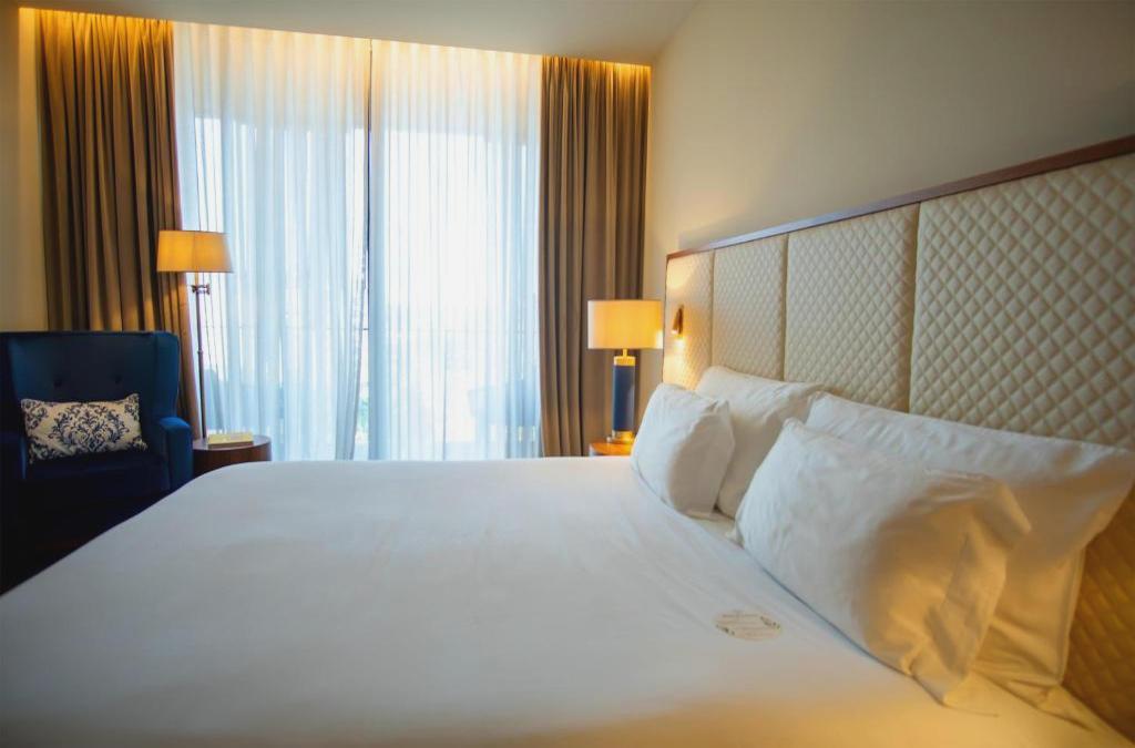 Boeira Garden Hotel Porto Gaia, Curio Collection by Hilton