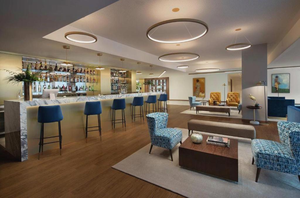 Boeira Garden Hotel Porto Gaia, Curio Collection by Hilton