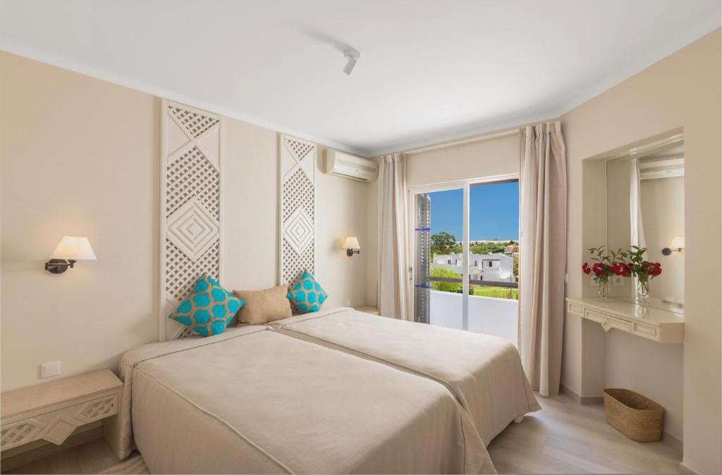 Goldener Herbst an der Algarve: Sonne, Meer und Ruhe - Clube Albufeira Garden Village