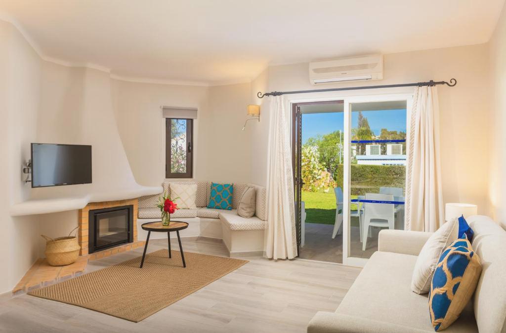 Goldener Herbst an der Algarve: Sonne, Meer und Ruhe - Clube Albufeira Garden Village
