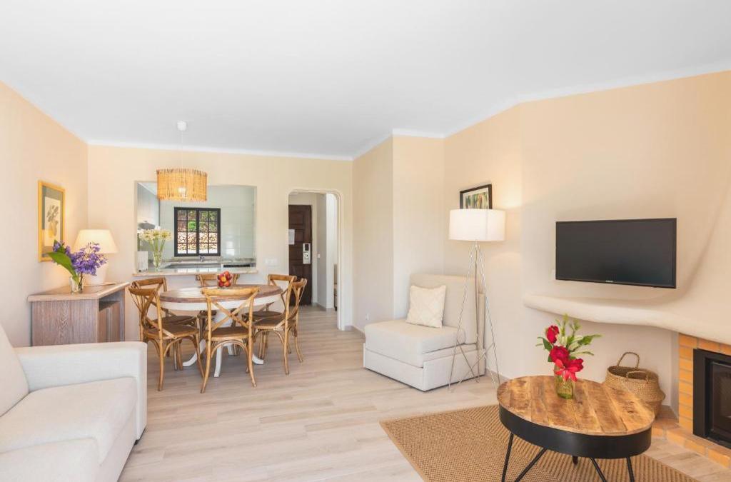 Goldener Herbst an der Algarve: Sonne, Meer und Ruhe - Clube Albufeira Garden Village