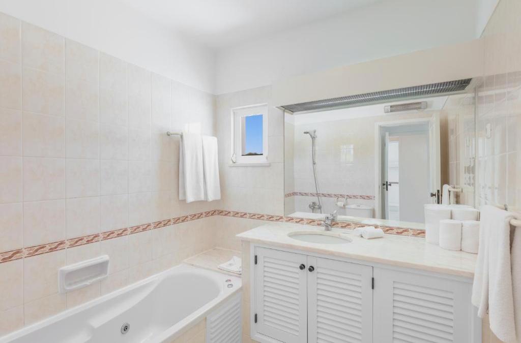 Goldener Herbst an der Algarve: Sonne, Meer und Ruhe - Clube Albufeira Garden Village