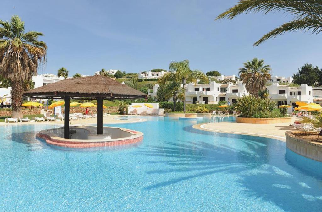 Goldener Herbst an der Algarve: Sonne, Meer und Ruhe - Clube Albufeira Garden Village