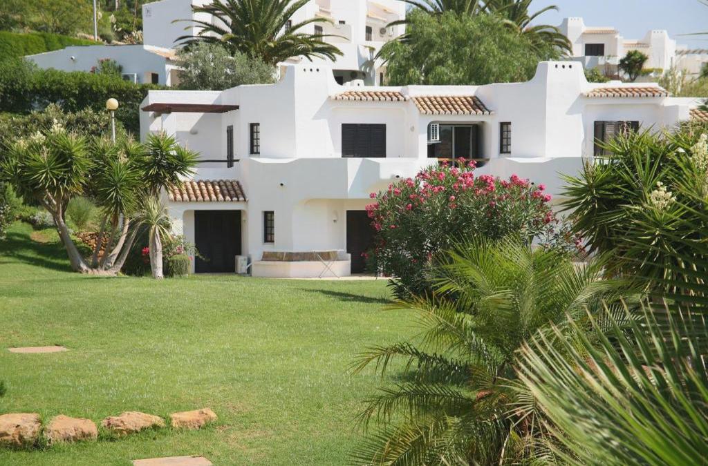 Goldener Herbst an der Algarve: Sonne, Meer und Ruhe - Clube Albufeira Garden Village